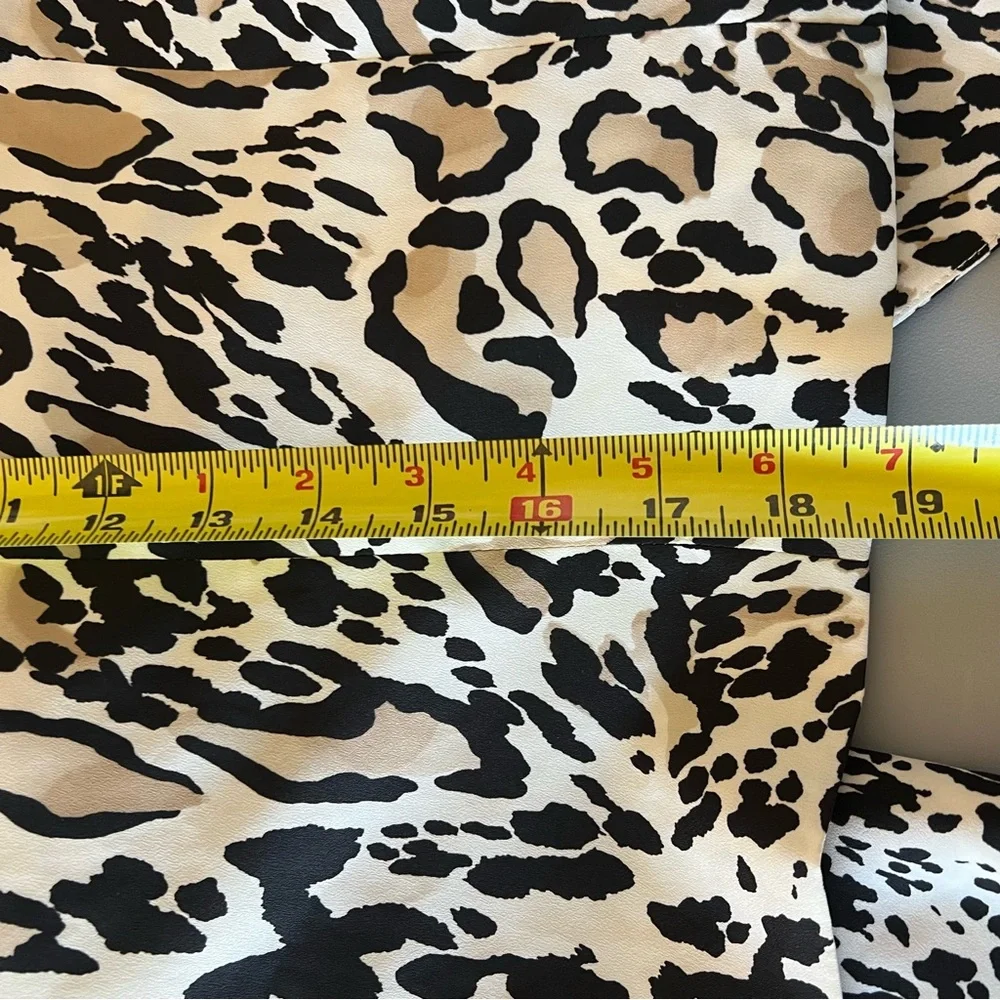 Bebe Shawl Collar White Leopard Blazer - Picture 5 of 10